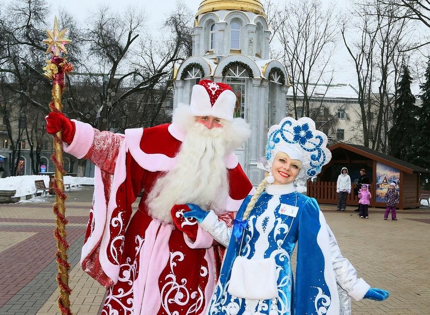 В Белгороде в 15-й раз прошёл парад Дедов Морозов  - Изображение 15