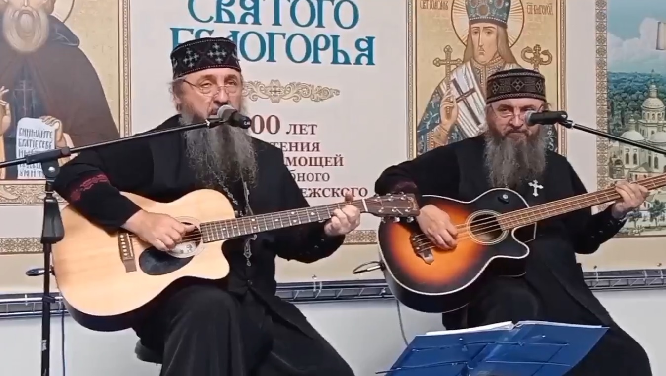 Просто любить… Почему священники братья Качаловы из Ракитного сочиняют и поют песни