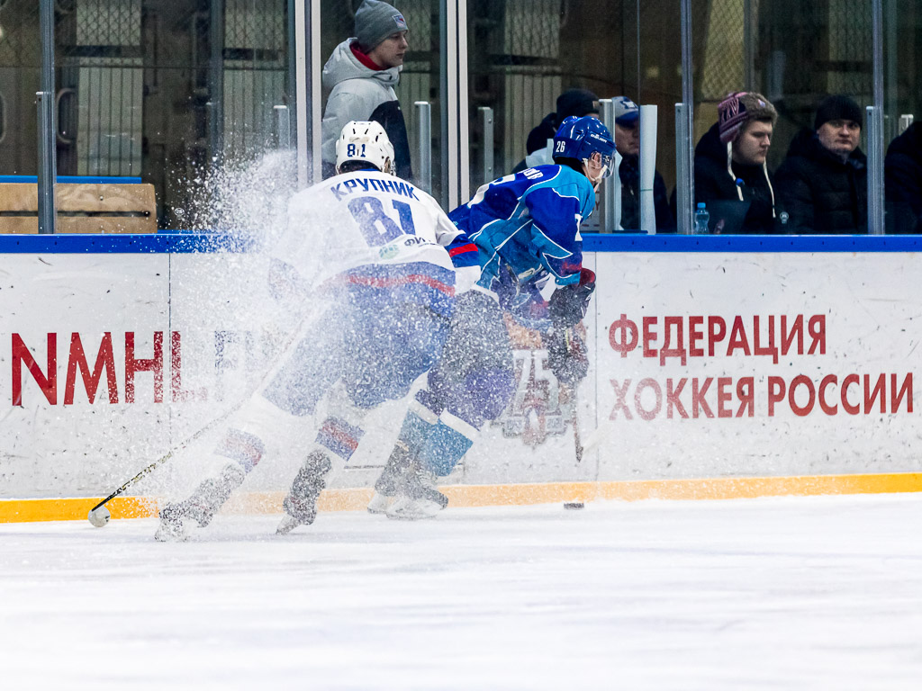 Молодёжная хоккейная команда «Белгород» закрепилась в группе лидеров