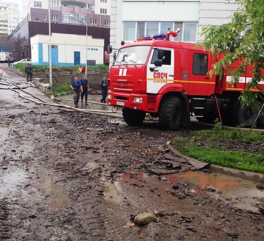 Власти Белгорода обещают помочь жильцам подтопленного дома 