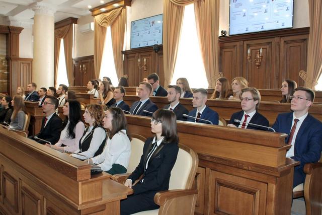 32 белгородца вошли в новый состав молодёжного правительства области