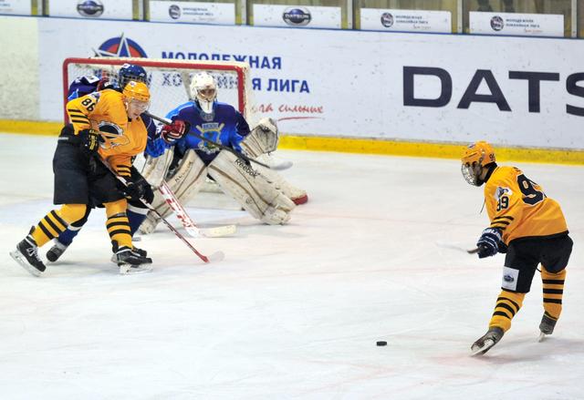 Хоккейная команда «Белгород» вернулась на десятое место Молодёжной лиги Б