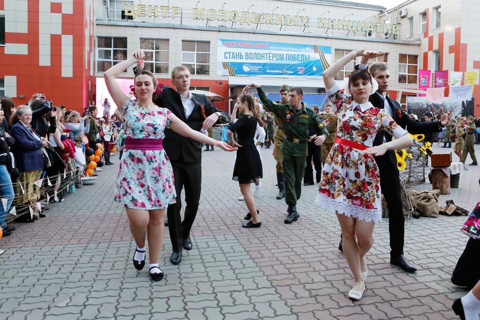В Белгороде состоялся бал Победы под открытым небом - Изображение 14