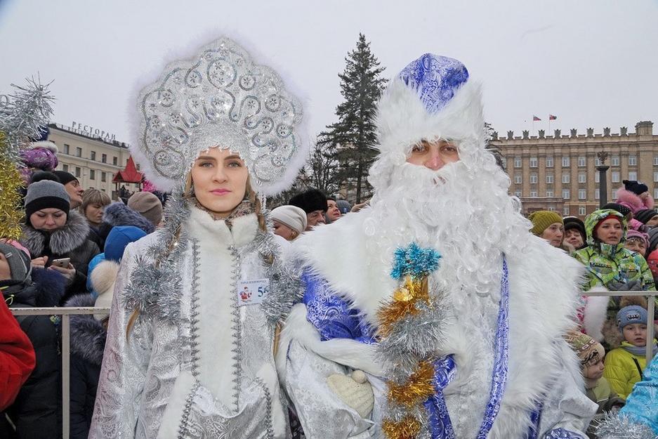 В Белгороде в 15-й раз прошёл парад Дедов Морозов  - Изображение 6