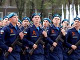 Кадры Дня Победы в Белгороде: парад и «Бессмертный полк» - Изображение 31
