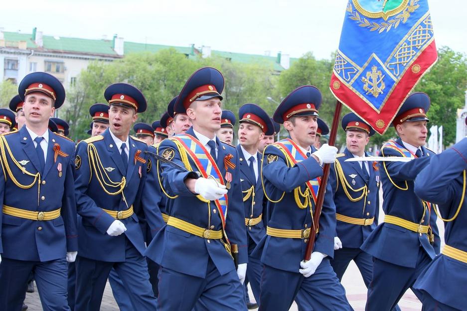 В Белгороде прошёл парад в честь Великой Победы - Изображение 10