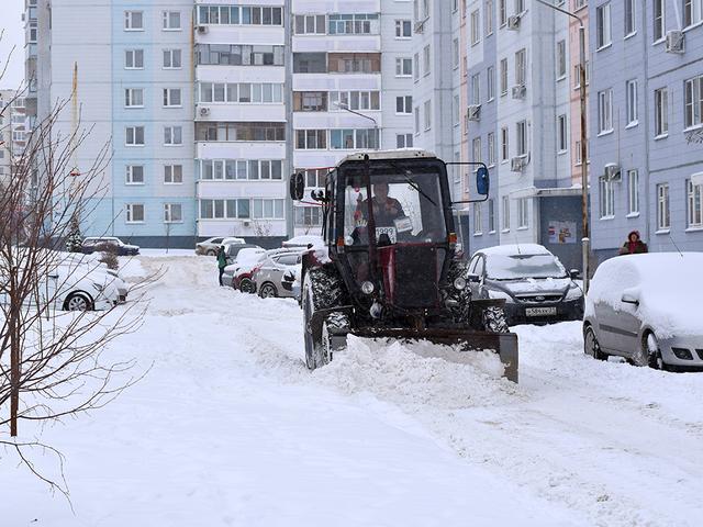 Прокуратура наказала старооскольских коммунальщиков за плохую уборку снега