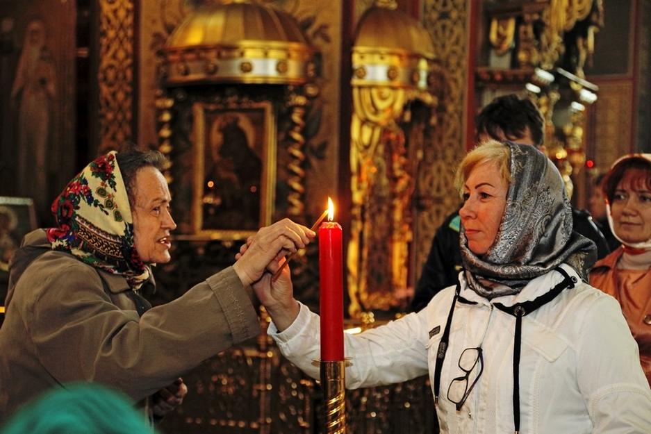 В Белгороде прошёл крестный ход с Благодатным огнём  - Изображение 20