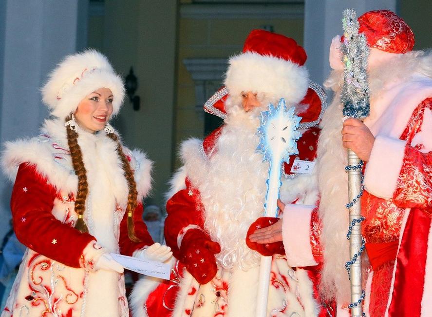 В Белгороде в 15-й раз прошёл парад Дедов Морозов  - Изображение 18