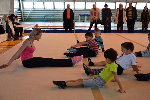 Чернянские дети хотят заниматься спортивной гимнастикой