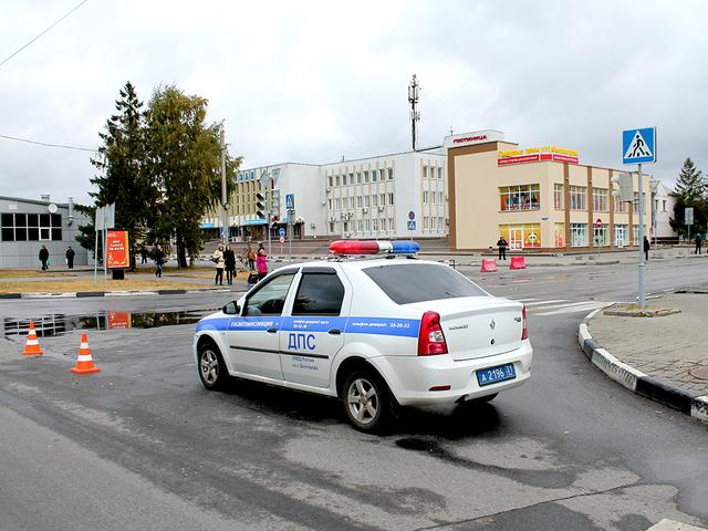В Белгороде полицейские оцепили здание автовокзала