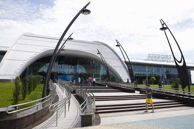 Минтранс проверит законность некоторых платных услуг белгородского аэропорта