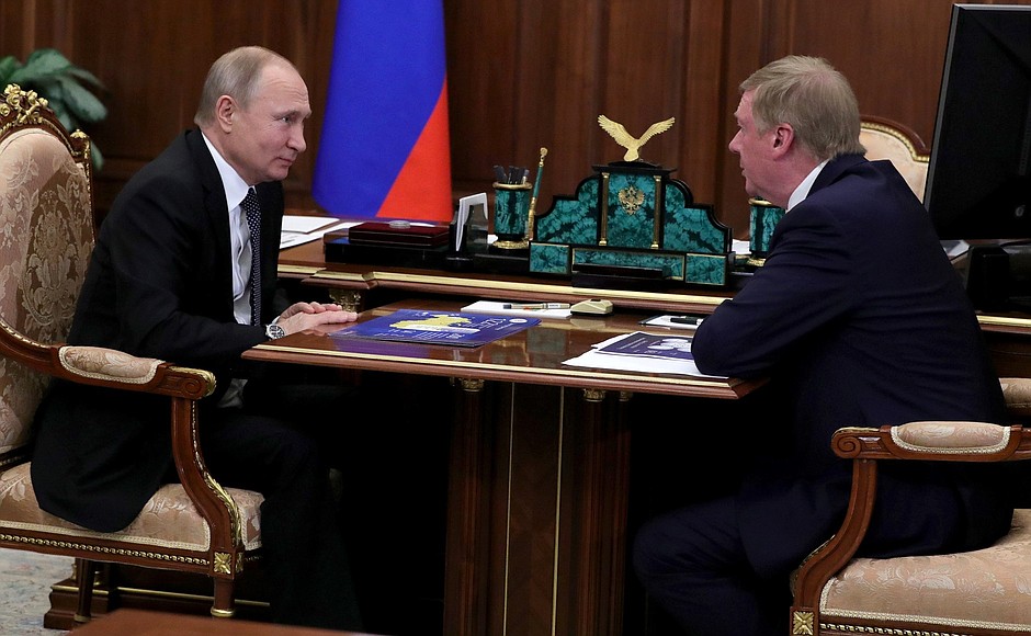 Чубайс сообщил Путину о запуске в Белгородской области проекта по газомоторному топливу