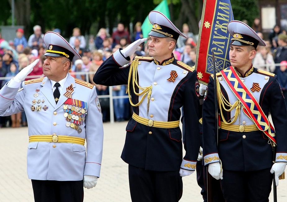 В Белгороде прошёл парад в честь Великой Победы - Изображение 23