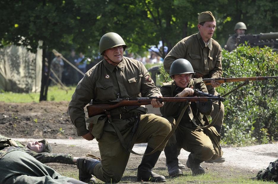 Последние новости белгородской области сегодня свежие военные. Белгород 2014 год военные. Бои в Белгородской области сегодня последние.