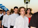 Выпускников Белгорода поздравили с окончанием школы (фоторепортаж)