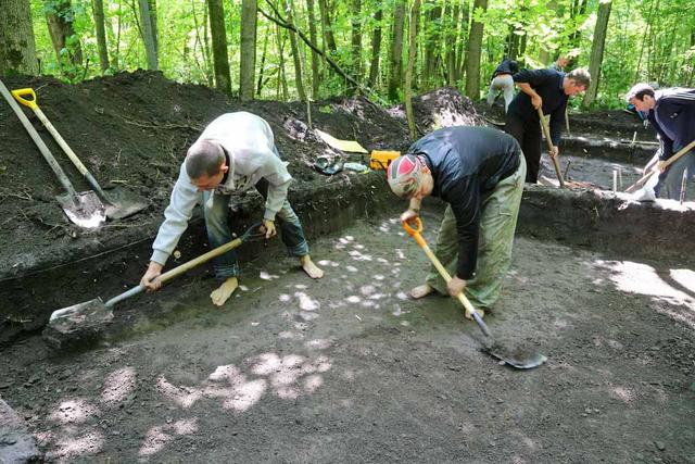 В Борисовском районе работает археологическая экспедиция 