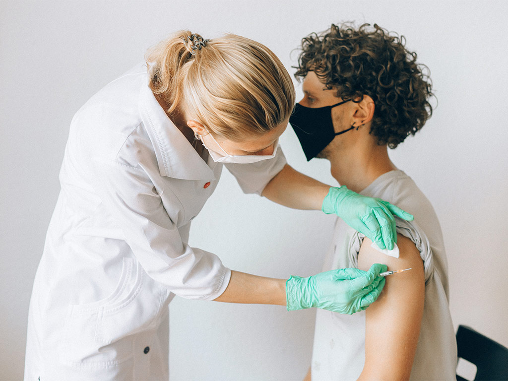 План по вакцинации от ковида выполнили 17 белгородских муниципалитетов