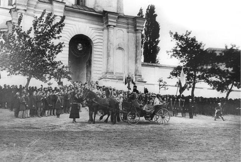 4 мая 1904 года. Прибытие Николая II к Свято-Троицкому собору