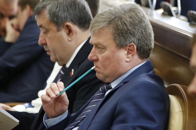 Анатолий Попков сложил полномочия депутата областной Думы 