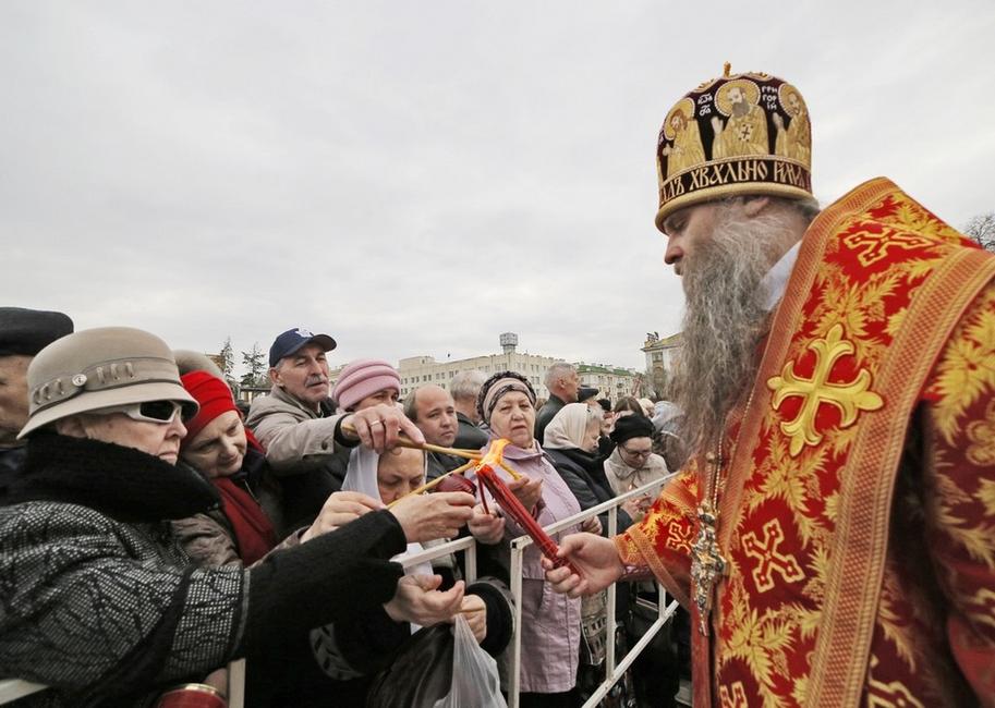 В Белгороде прошёл крестный ход с Благодатным огнём  - Изображение 5