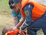 На белгородском пляже продемонстрировали, как надо спасать тонущих людей  - Изображение 4