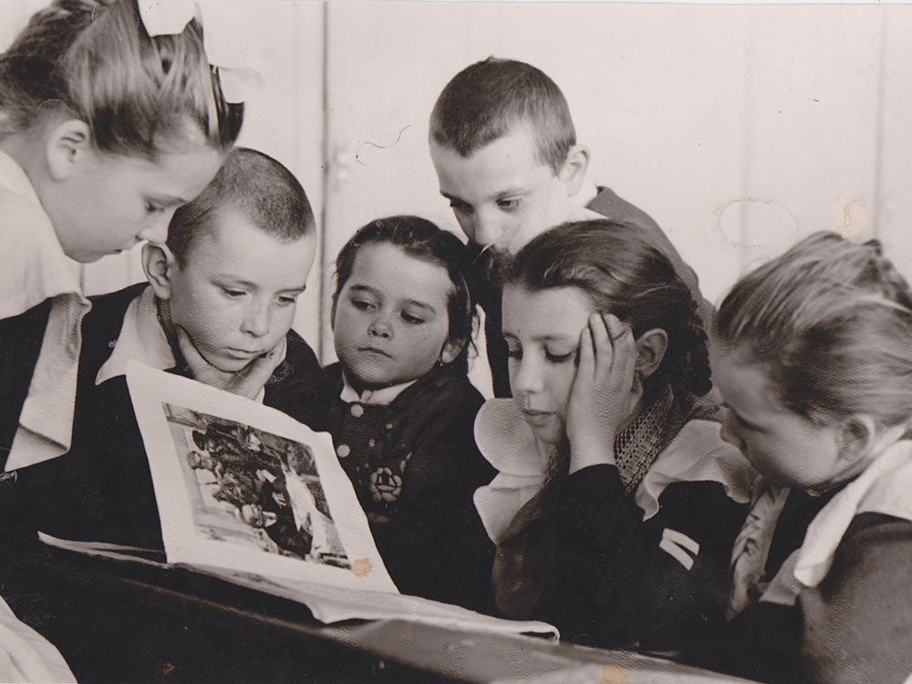 Ученики школы № 16 Белгорода. 1960-е годы. Фото Госархива новейшей истории Белгородской области