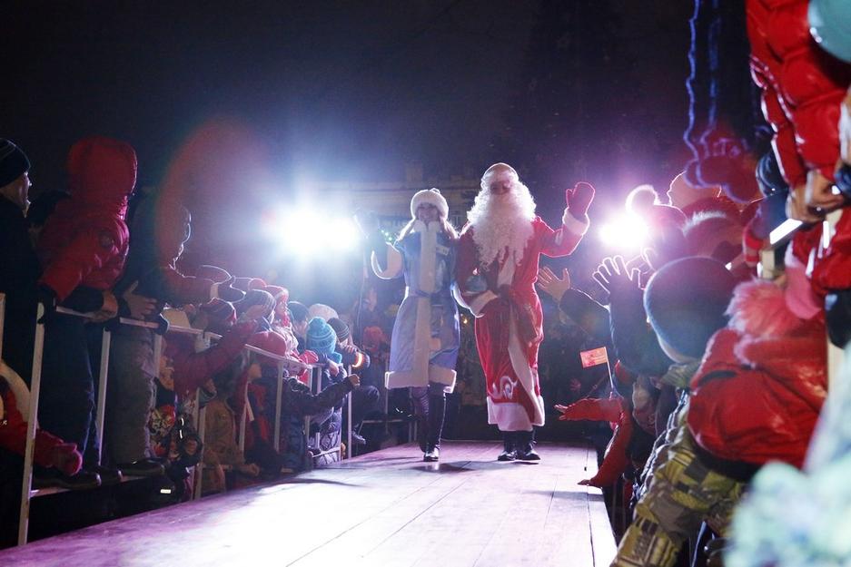 Как в Белгороде прошёл парад Дедов Морозов - Изображение 12