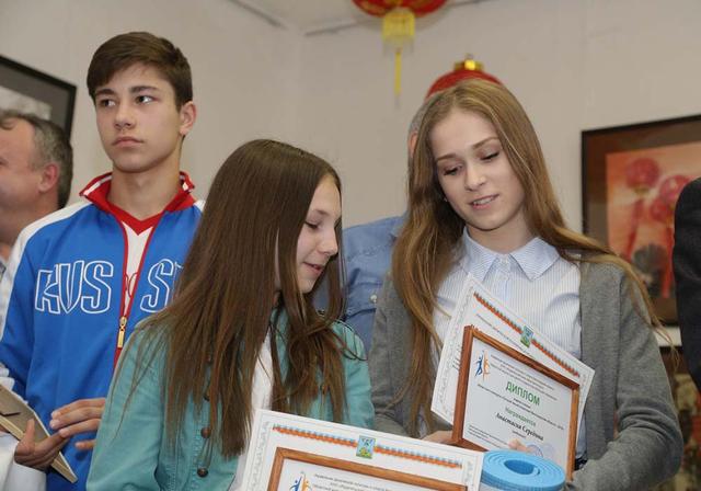 В Белгороде наградили лучших юных спортсменов области