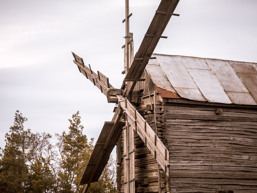 Ветряной свидетель истории. Как мельница в алексеевском селе хранит дух уходящего времени