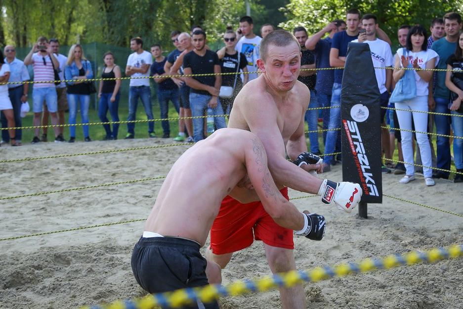 Кровь на песке. В Белгороде прошёл турнир по уличным боям «Стрелка» - Изображение 12