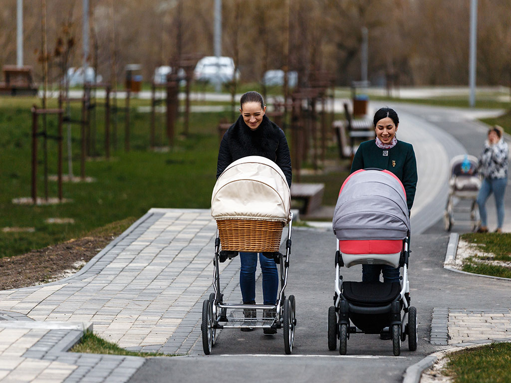 Белгородский губернатор поручил проанализировать причины низкой рождаемости в области