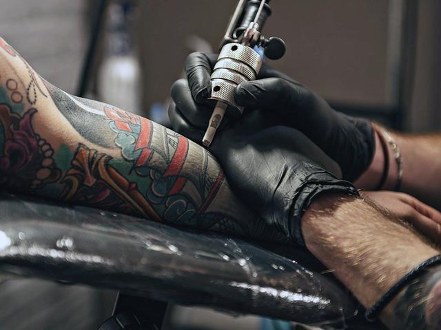 Кто чаще всего приходит с заказами к татуировщику