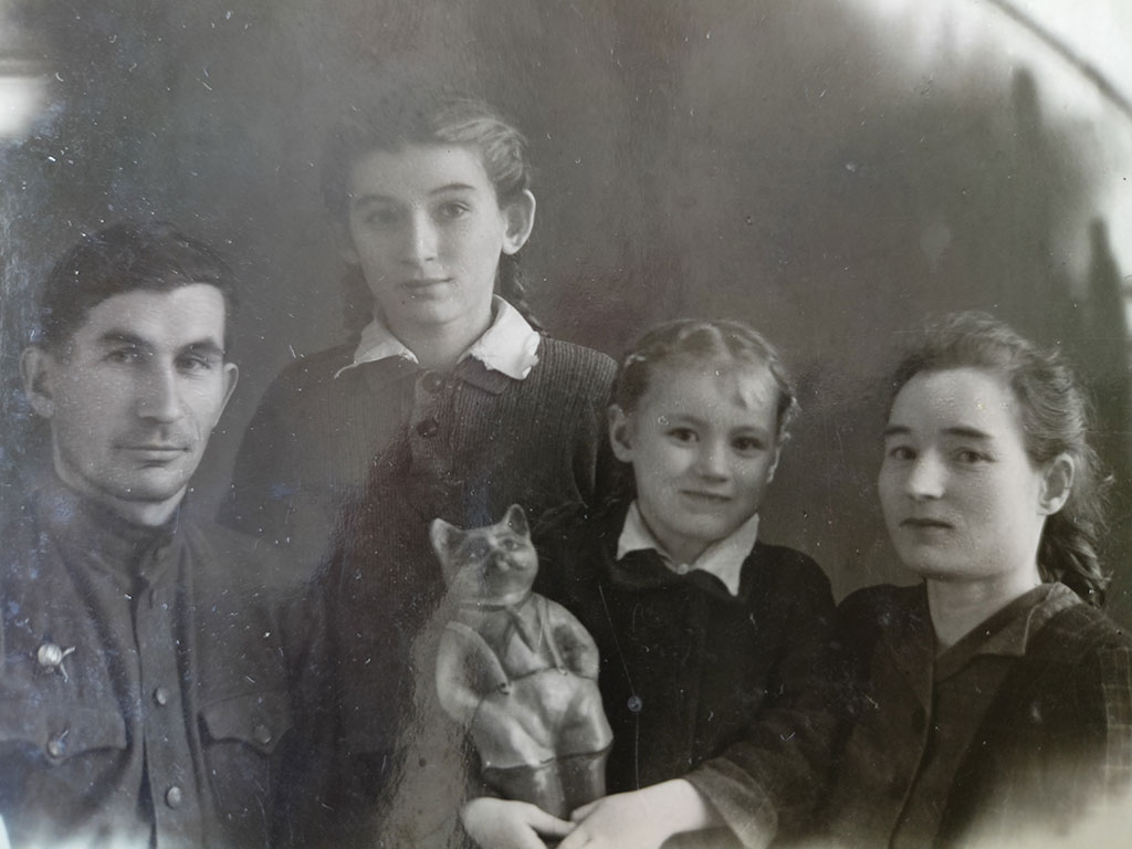 Семейное фото, 1946 год