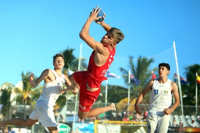 Два белгородца выступили на чемпионате мира по пляжному гандболу
