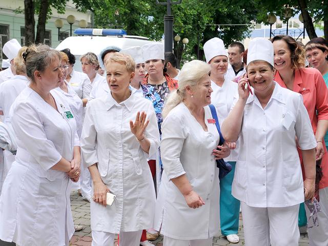Семь белгородских врачей попали на Аллею Славы медицинских работников