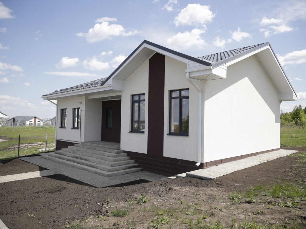 В Белгороде 9 многодетных семей получили ключи от нового жилья