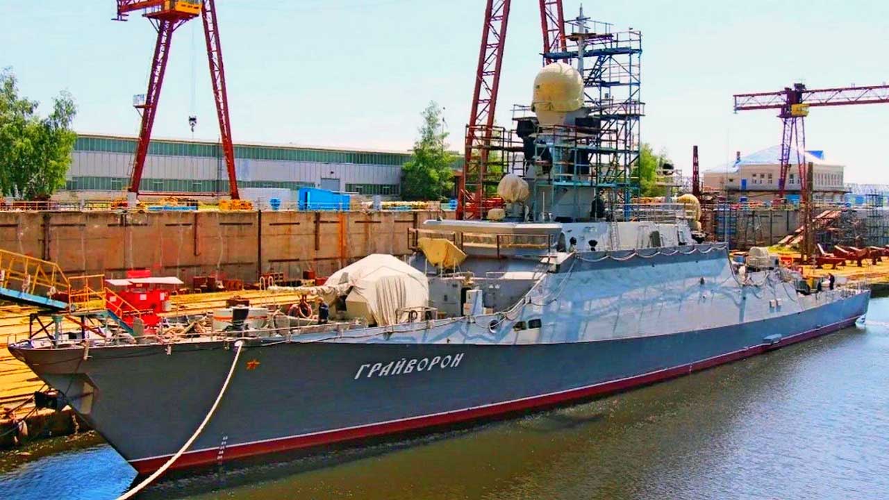 В Новороссийск пришёл на испытания корабль «Грайворон»