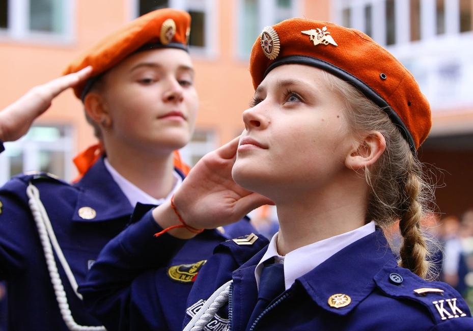 Для белгородских школьников прозвенел первый звонок - Изображение 8