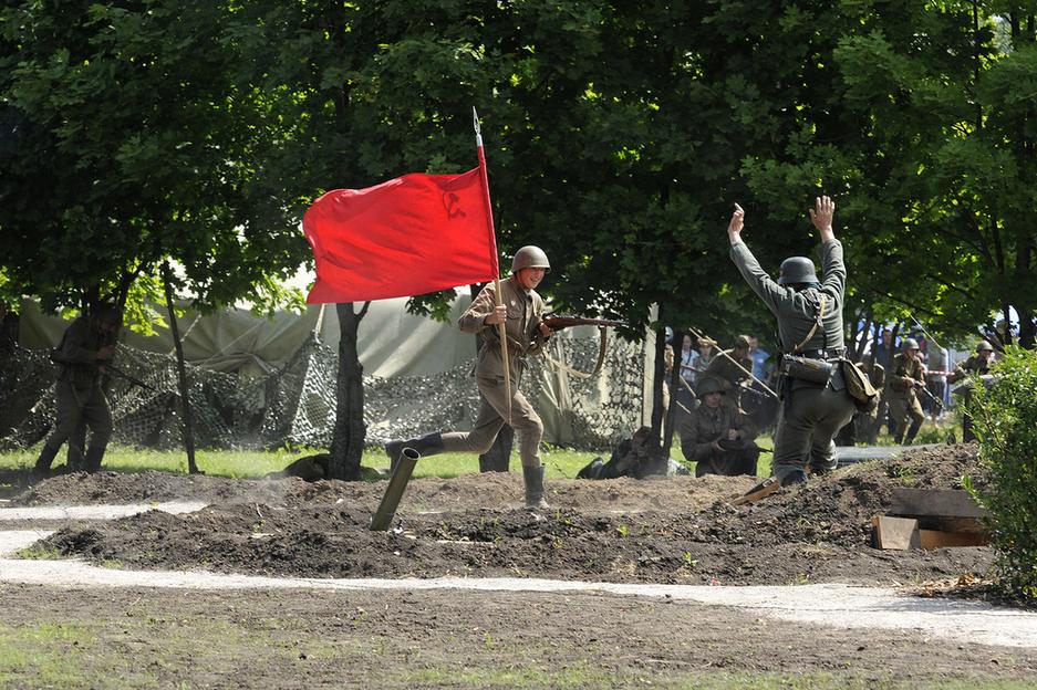 В Белгородской области реконструировали бой под Прохоровкой - Изображение 8