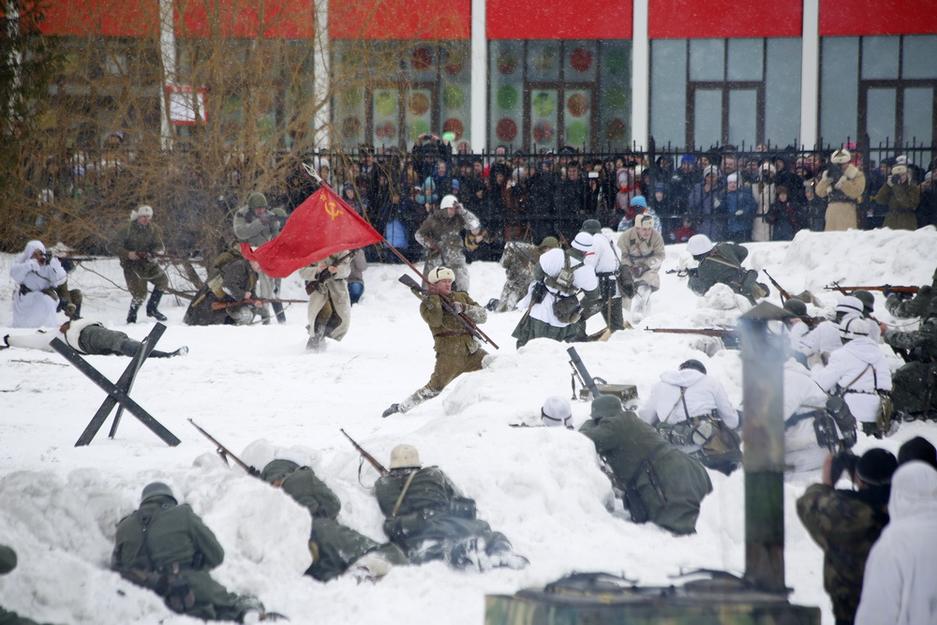В Белгородской области реконструировали бой за станцию Прохоровка - Изображение 23