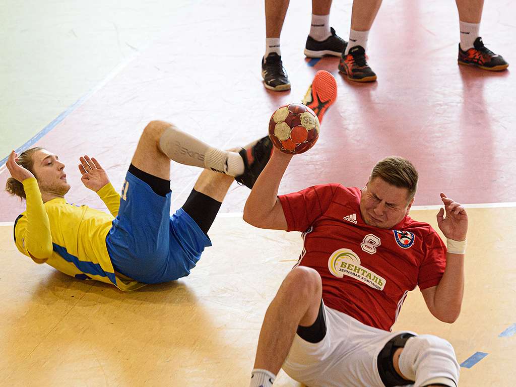 Белгородские гандболисты дважды обыграли ростовский «ДГТУ-Лидер» в Высшей лиге