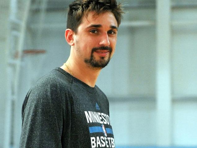 Белгородский баскетболист Алексей Швед набрал первые очки в новом клубе
