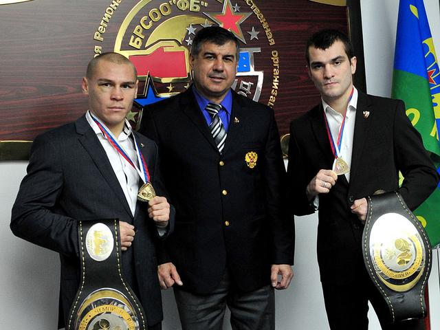 Белгородцы – чемпионы России по боксу получили по 200 тысяч рублей премиальных