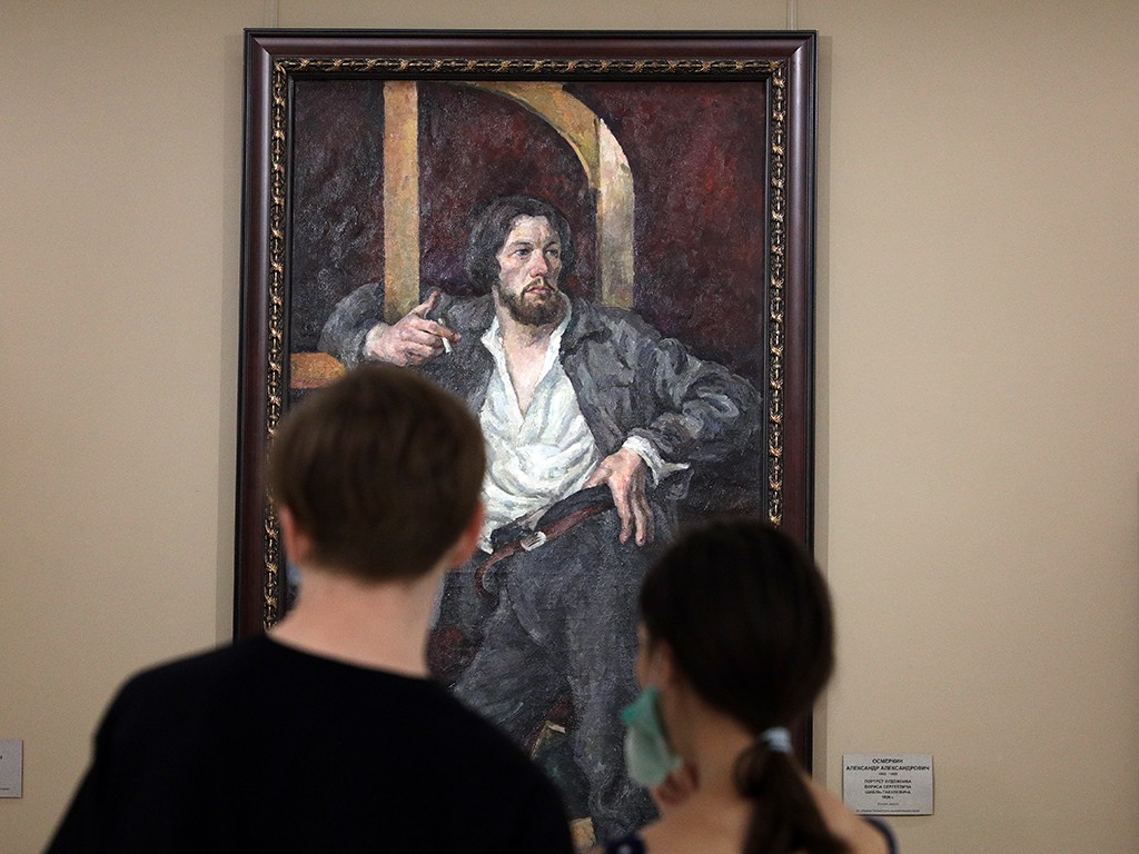 В Белгород привезли 41 картину из Таганрогского художественного музея