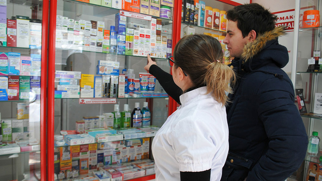 Денис Буцаев поручил закрыть дефицит лекарств в белгородских аптеках
