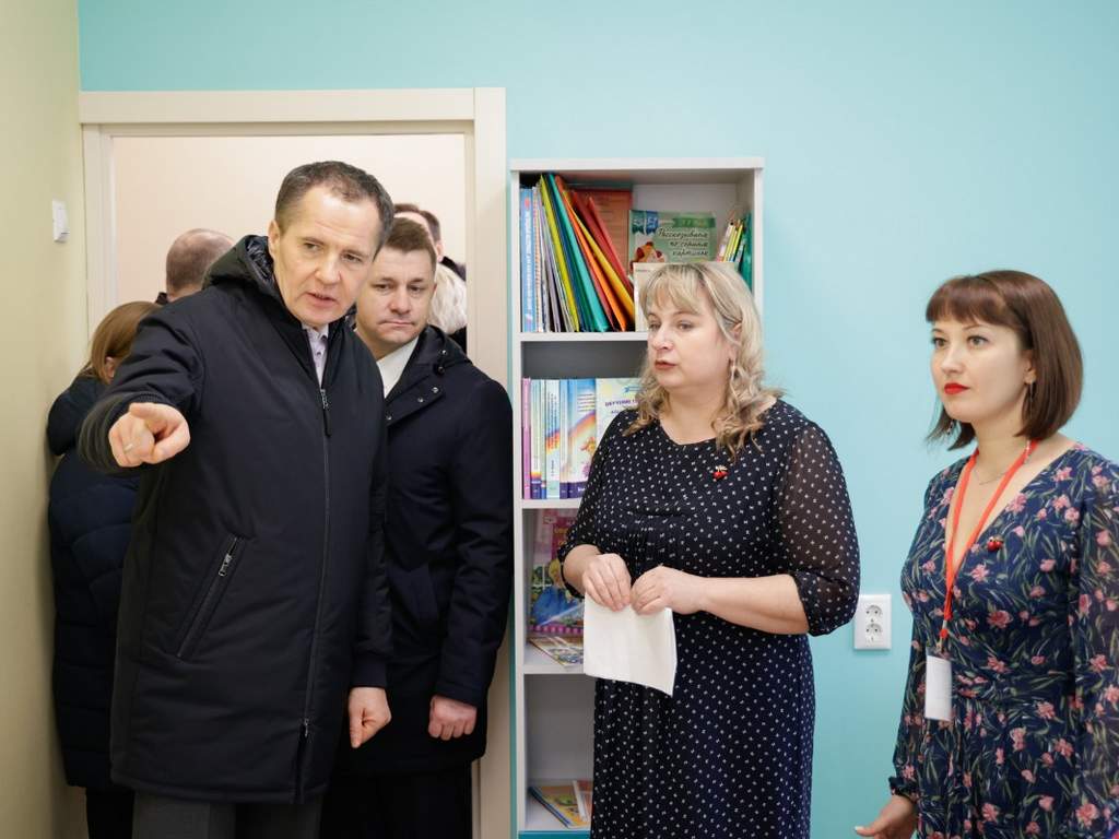 Вячеслав Гладков проверил, как завершают капремонт в детсадах и школах Белгорода