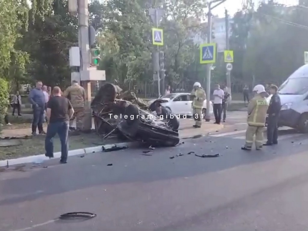 В центре Белгорода 17-летняя девушка пострадала в ДТП