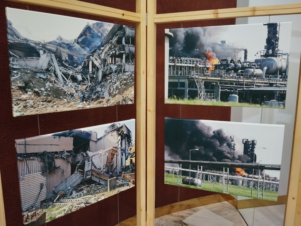 В Белгороде открыли фотовыставку ко Дню памяти жертв агрессии НАТО в Югославии