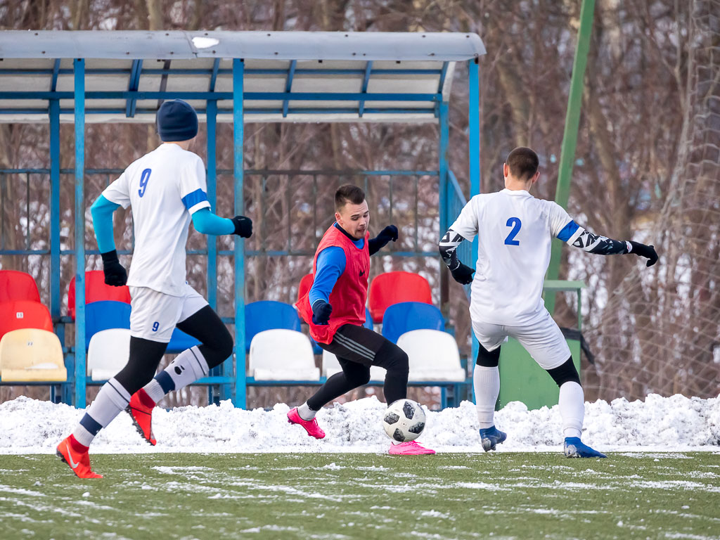 Просмотр в «Салют Белгород» прошли два футболиста